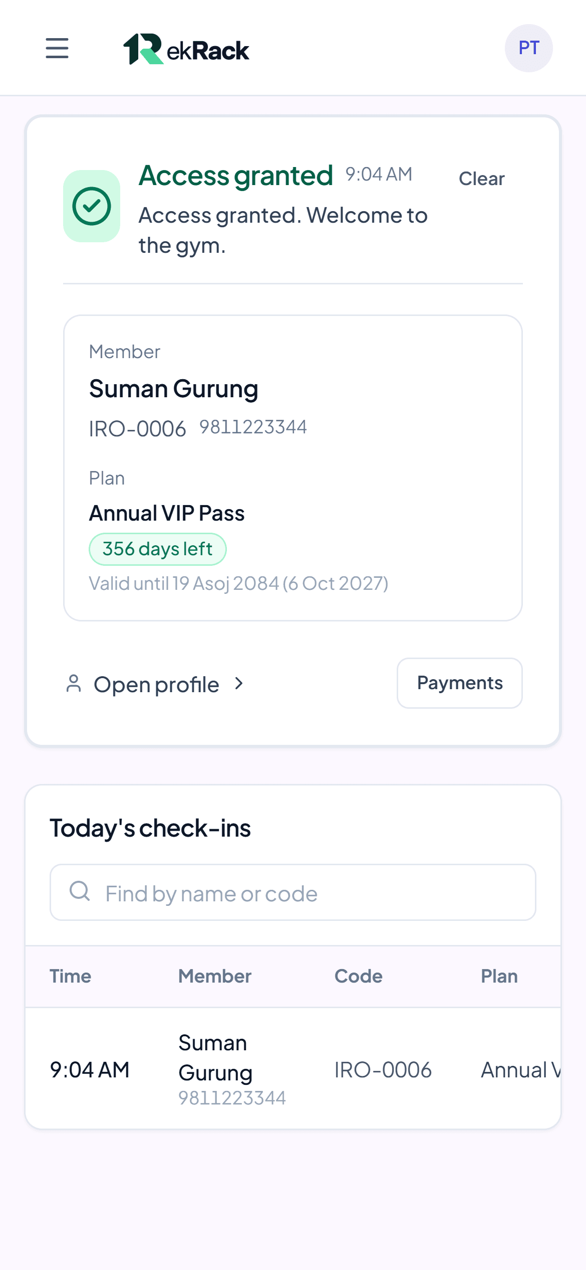 Check-in desk on a phone showing "Access granted" with the member's plan and days remaining